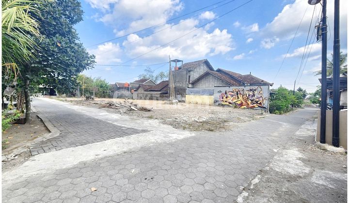 SIAP AJB! Tanah Dekat Pasar Gentan Area Jakal KM 10 