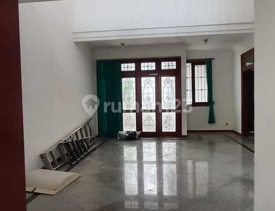 0863 - Disewakan Rumah 2 lantai di Villa Bukit Mas LB 180 M2 LT 240 M2