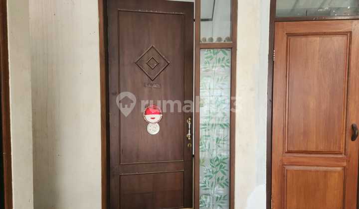 0843 - Dijual Rumah SHM 2 Lantai di Jl. Rokan (Dekat Ciliwung) Surabaya