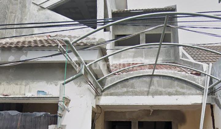 976-For Sale 2-story House with SHM, Land Area 97.5m2 on Jl Bronggalan Surabaya 2