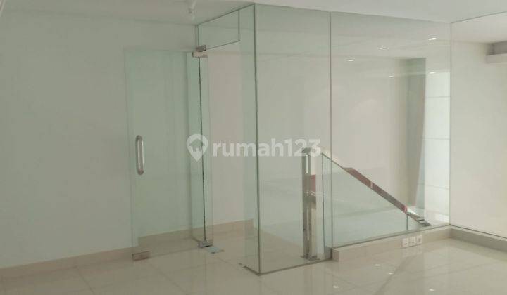 0796 Dijual Vie Loft Soho Ciputra World Surabaya Semi Furnished 2