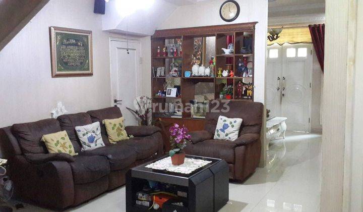 Dijual Cepat Rumah Cantik 2 Lantai di Perumahan Metland, Cakung, Jakarta Timur e0051cl  1