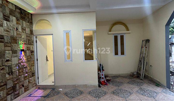 Dijual Rumah di Kampung Tengah, Kec. Kramat Jati, e0054na  1