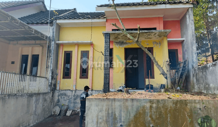 Dijual Rumah Siap Huni Griya Buring, Malang  2