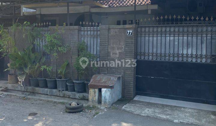 Rumah Kota Cirebon Pinggir Jalan  Semi Furnished 2