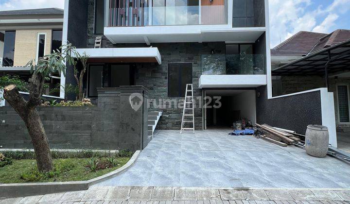 Di jual rumah CITRALAND dekat sekolahan dekat pakuwon mol dekat rumah sakit citraland dekat Graha  1