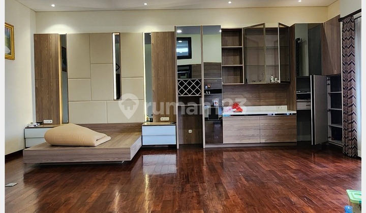 Ready-to-Occupy House, The Mansion Pakuwon Indah, Surabaya 2