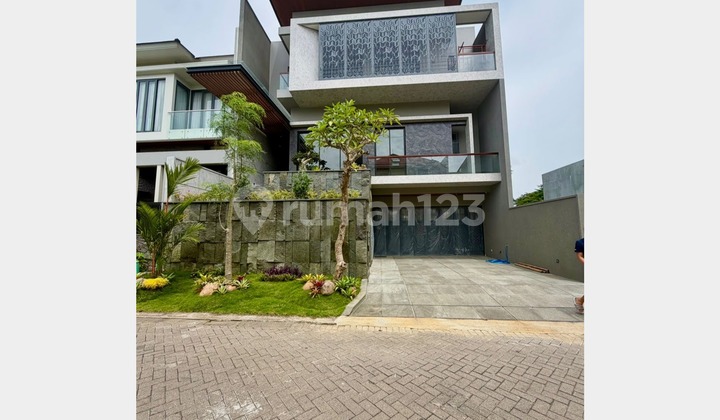 Rumah Bagus dan Ciamiiiiik di Citraland, Surabaya