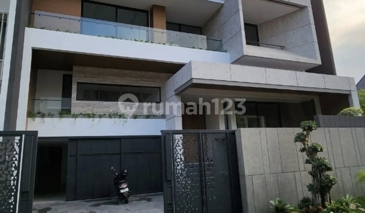 Di Jual Rumah Pakuwon Indah Surabaya Barat Selangkah Ke Pakuwon Mol