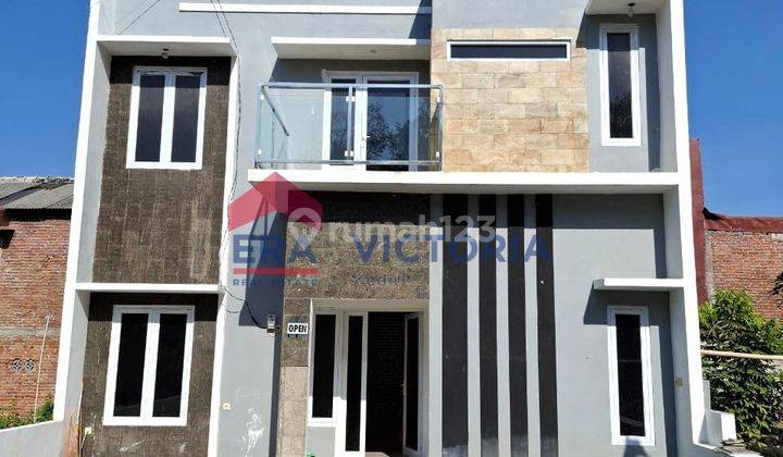 Rumah Dijual Di Bella Mansion Kediri Suasana Tenang Dan Aman Bangunan Baru, Modern Minimalis 1