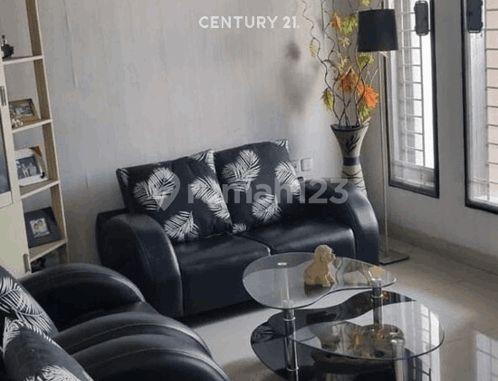 3-Story House Ready to Occupy in Gelong Baru, Tomang, West Jakarta 2