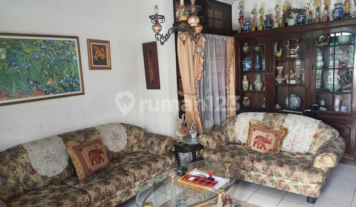 Dijual Rumah 2 Lantai Hoek di Komplek Patra 2 Cempaka Putih, Jakarta Pusat