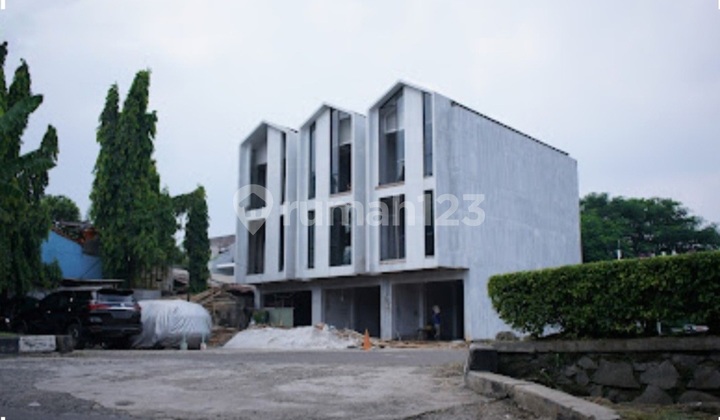 Ruko Baru 3Lt Brand New di Igusti Ngurah Rai, Bekasi