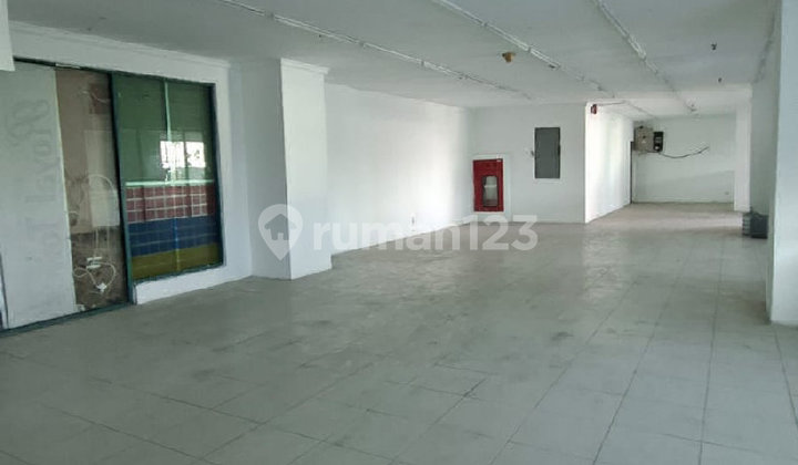 Commercial Space for Rent at River Side Muara Karang Apartment