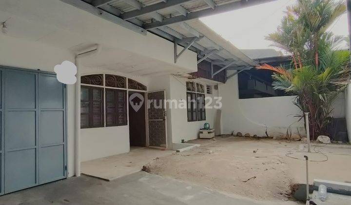 Dijual Rumah Lokasi Strategis Kondisi Apa Adanya di Taman Kota Jakarta Barat 2