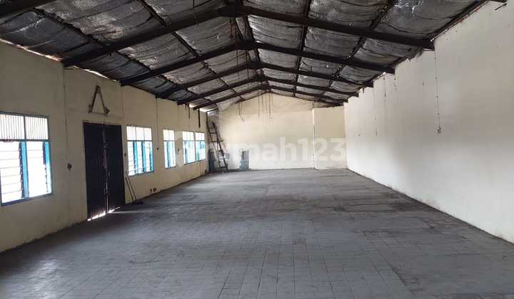 Dijual Gudang Lokasi Strategis di Tepi Jalan Raya, Ringroad Jakarta Barat
