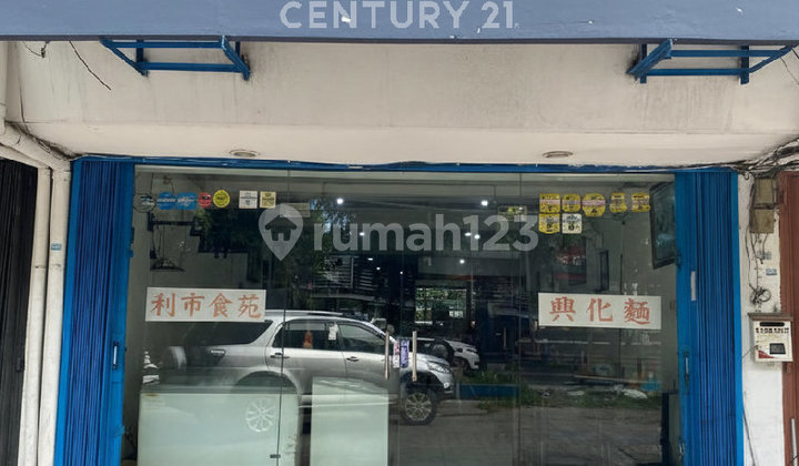 Strategic Shop House Near Sunter Mall, 2.5 Floors Suitable for Business Strategic Shop House Near Sunter Mall, 2.5 Floors Suitable for Business