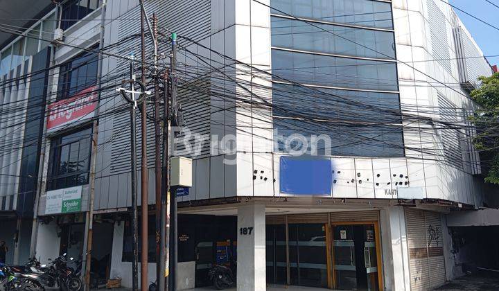 Kantor Bank 1