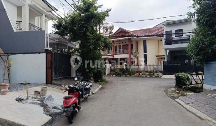 Dijual Rumah Baru Modern 3+1 Kamar di Pondok Kelapa 360 2