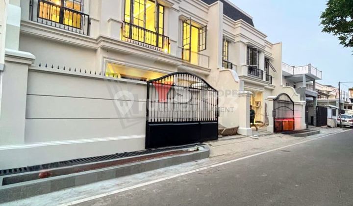 FOR SALE! RUMAH MEWAH BRAND NEW AMERICAN CLASSIC PLUS ROOFTOP DI CEMPAKA PUTIH, JAKARTA PUSAT - HARGA 8,5 M (NEGO) 2