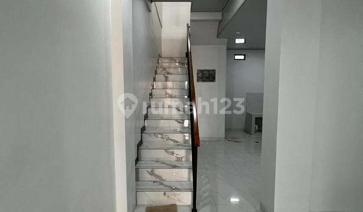 Rumah Baru 2 Lantai Siap Huni Dekat MRT & Terminal Kampung Rambutan - Ciracas Jakarta Timur 379 2