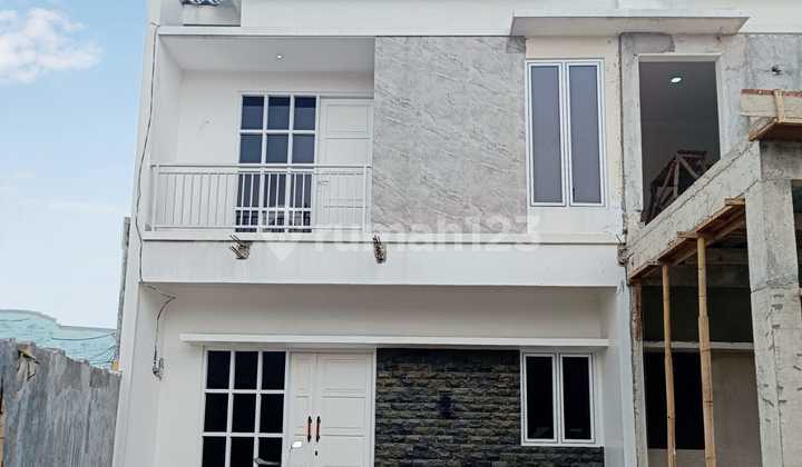 Rumah 2 Lantai Modern SHM Dekat LRT di Jatibening – Mulai 1,075M! 2