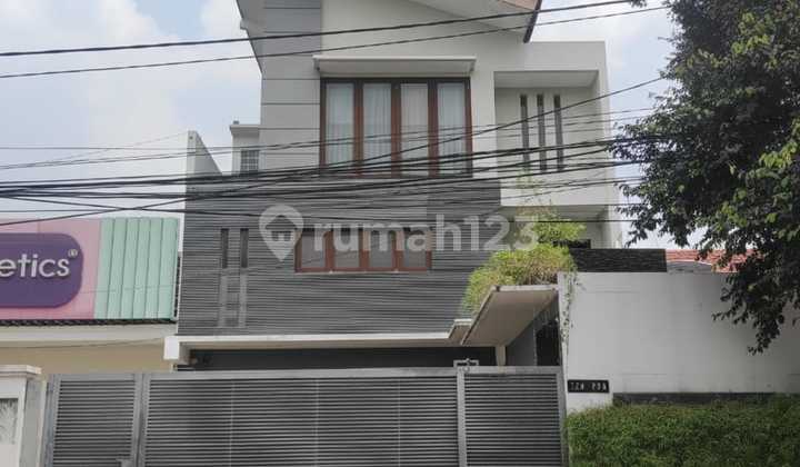 Premium 3-Story House in the Heart of Pulo Asem Rawamangun with Main Road Access 371 2