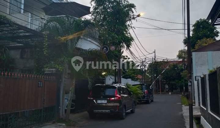 Access for 2 Cars - Strategic House in North Kalibata, South Jakarta! RF03 2