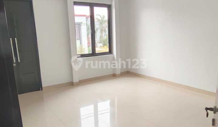 DIJUAL RUMAH 2,5 LANTAI MODERN MINIMALIS - CLUSTER CIPINANG MUARA, JATINEGARA - JAKARTA TIMUR S718 2