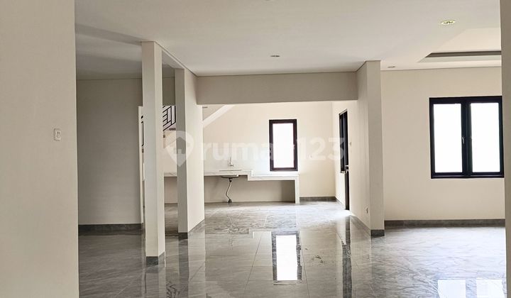 Modern House 400 m² Land Area 300 m² - In Premium Cluster Kota Wisata 370B 2