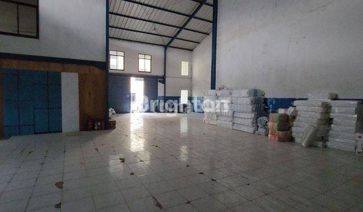 GUDANG & KANTOR DI PINGGIR JALAN 1