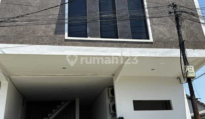 Full Occupied Roomfully FurnishedKemlaten Surabaya
