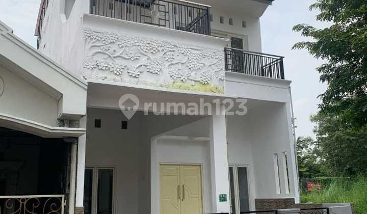 For Sale: Stunning House. Move-in Ready. *Location: Puri Surya Jaya (PSJ) Housing Estate, Cluster. Gedangan, Sidoarjo.