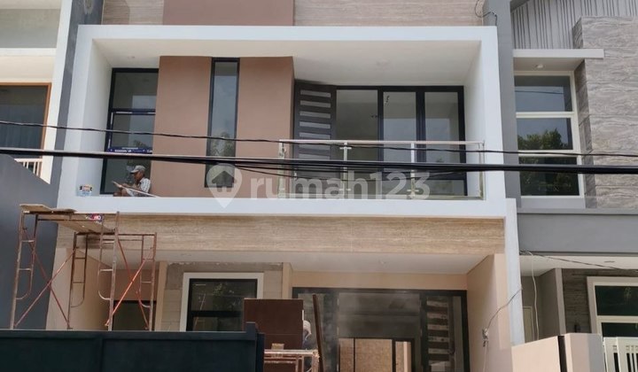 Rumah Baru Manyar Surabaya Dkt Bbrapa.kampus