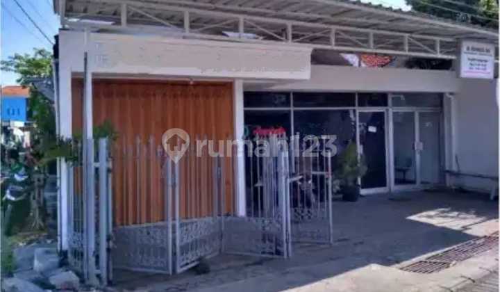 Dijual Rumah Usaha Pinggir Jalan Raya (ada 2 Unit Usaha)**lokasi Jl. Raya Jemur Ngawinan Wonocolo Surabaya*