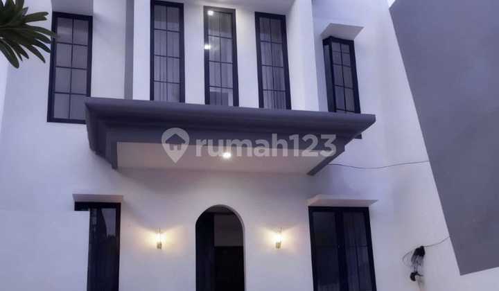 New House Fresh Location Pondok Mutiara Sidoarjo
(Near Lippo Plaza Sidoarjo, Sidoarjo Toll Exit)