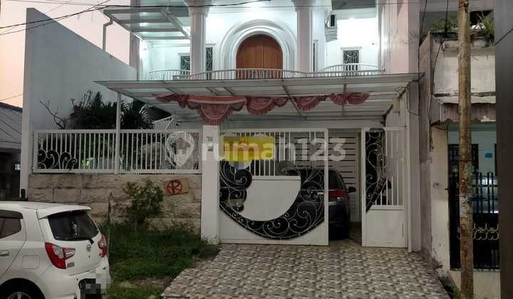 Dijual Cepat Rumah Minimalis 2 Lantai Siap Huni*lokasi Strategis Petemon Sby Dijual Cepat Rumah Minimalis 2 Lantai Siap Huni*lokasi Strategis Petemon Sby