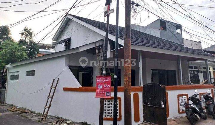 Rumah hoek bisa untuk usaha di kapuk cengkareng 1