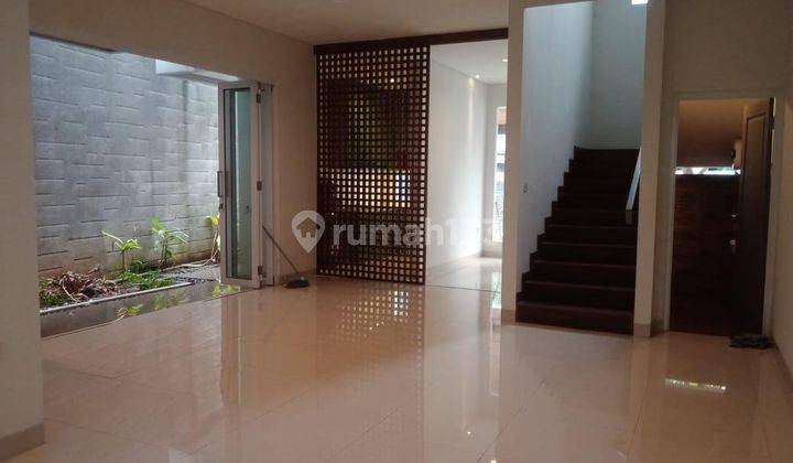 DIJUAL Cepat! Rumah di Pondok Bambu Jakarta Timur 2