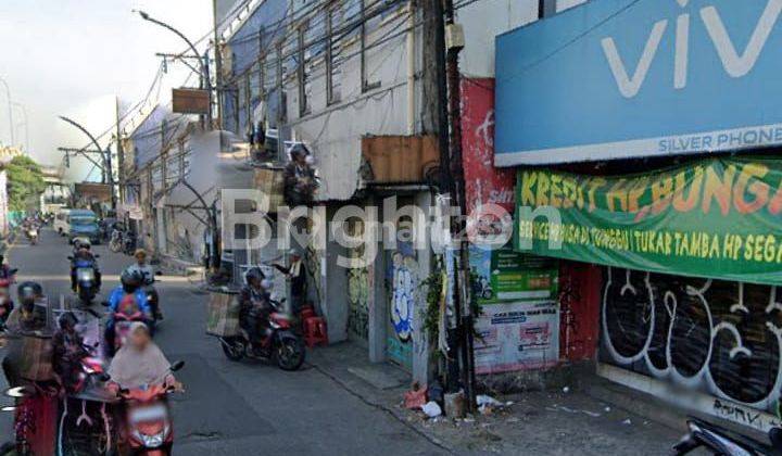 RUKO 3 LANTAI DI PINGGIR JALAN DEPAN PASAR CIPUTAT STRATEGIS COCOK UNTUK USAHA 1