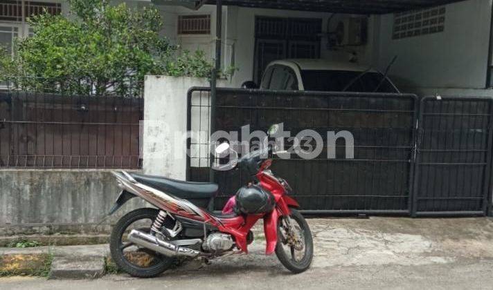 RUMAH MURAH DI PERUMAHAN PERMATA PALEM  CIBINONG STATEGIS COCOK UNTUK HUNIAN 1