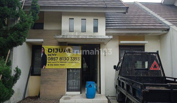 Rumah minimalis daerah Ciwastra di Komplek jingga residen SHM 1