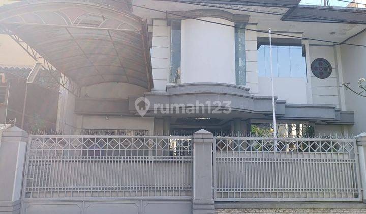 Rumah Lux Asri Semi Furnished di Komplek Muara Bandung Kota 1