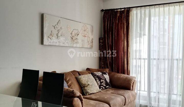 ruang tamu sewa apartemen the aspen residence