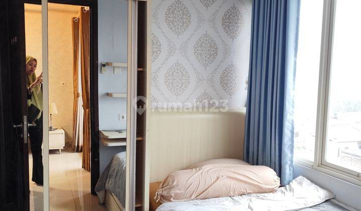 kamar tidur sewa apartemen 2br lokasi strategis