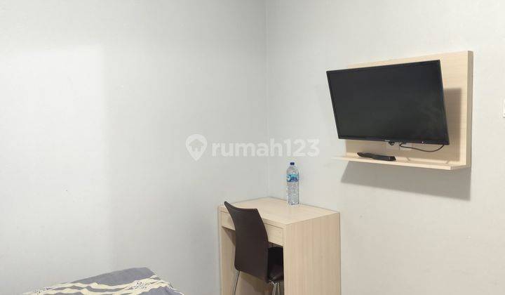 kamar tidur sewa apartemen 2br lokasi strategis
