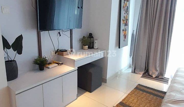 kamar tidur sewa apartemen studio siap huni
