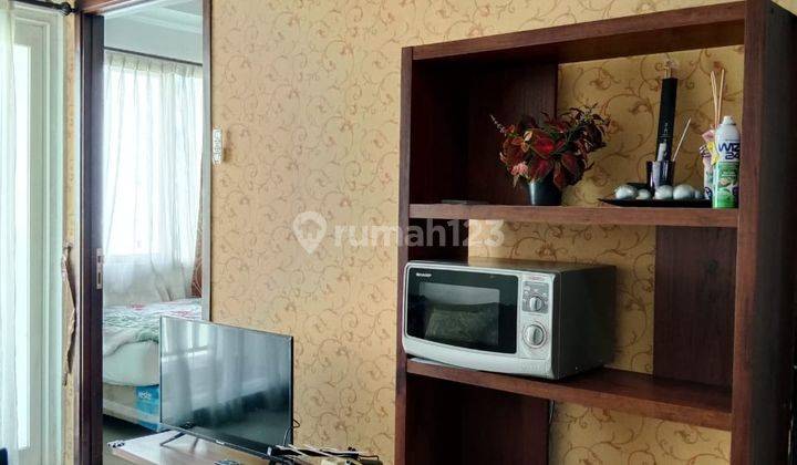 ruang tamu sewa apartemen the aspen residence