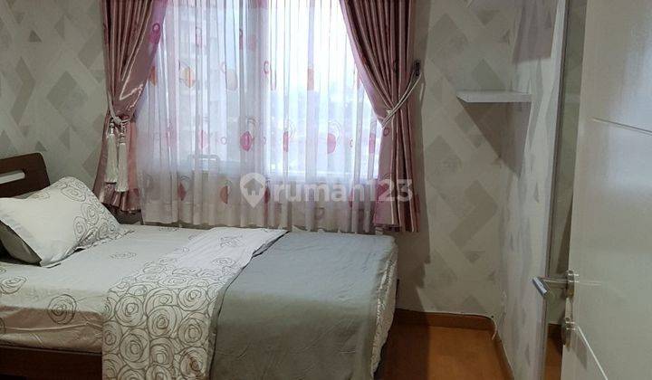 kamar tidur sewa apartemen 3br full furnished