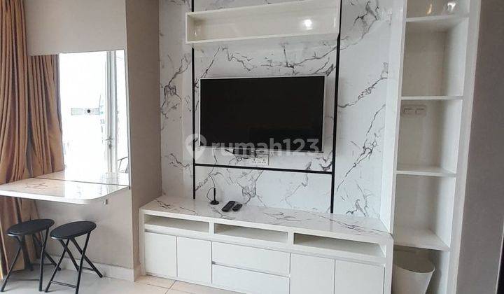 kamar tidur sewa apartemen studio siap huni